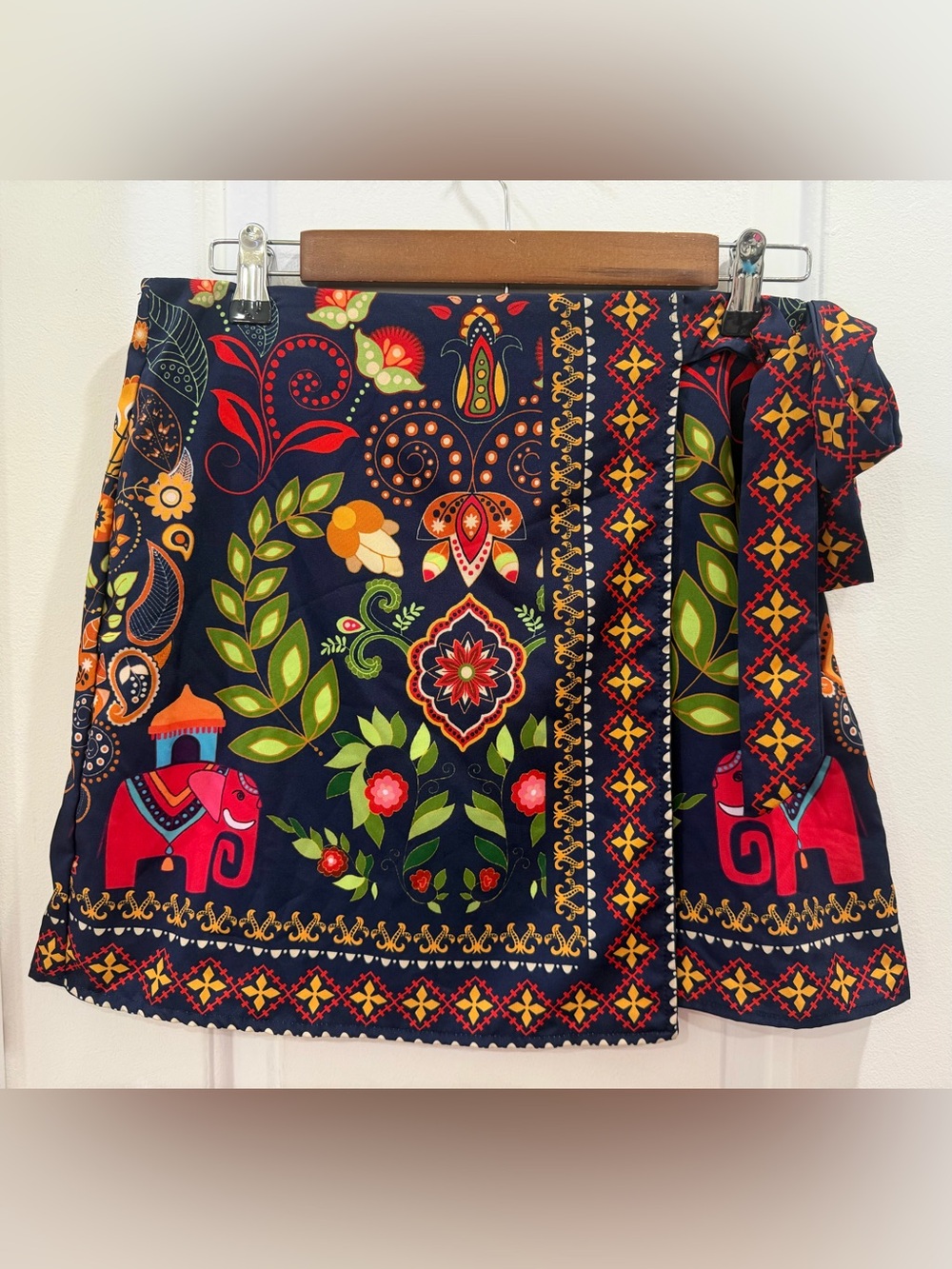 MAKEMECHIC Boho Oriental Elephant Floral  Print Side Zip  Skirt Size Medium